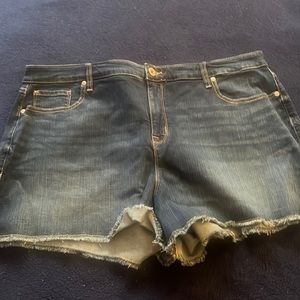 BRAND NEW TORRID JEAN SHORTS